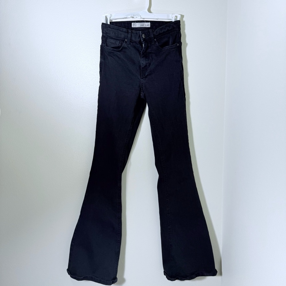 Topshop Moto Jamie Flare jeans in black - Picture 3 of 5